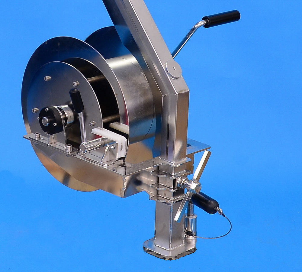 Small winch operated by hand, KC Denmark · Oceanography · Limnology